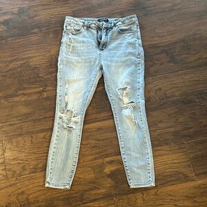 Judy Blue Light Wash Distressed Skinny Jeans